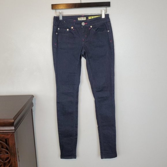 Indigo Rein Dark Wash Skinny Jeans With Pink Stitching Size 1 (Juniors) - Picture 1 of 8